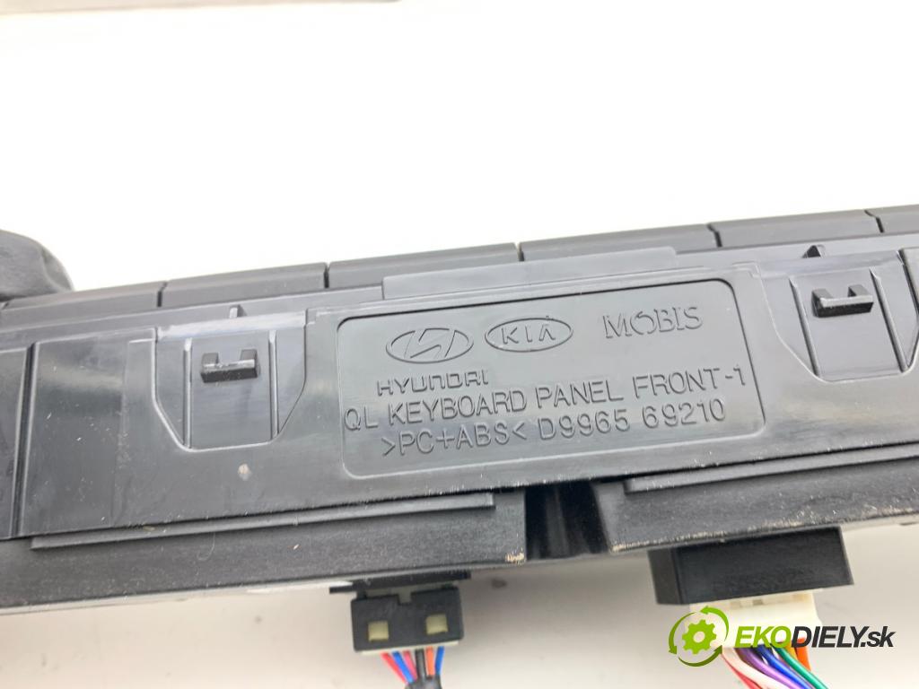 KIA SPORTAGE IV SUV 2017 130 kW 1.6 T-GDI 1591 Panel ovládania navigácie D996569210