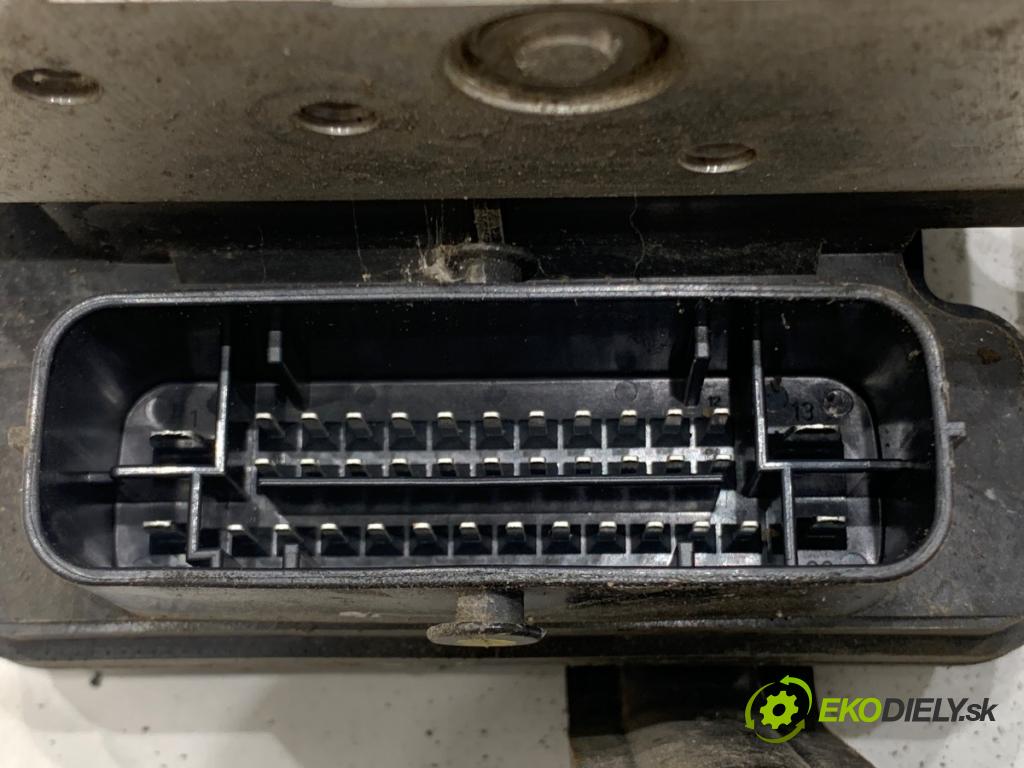 HYUNDAI ix20 liftback 2011 92 kW 1.6 1591 pumpa ABS 1K589-30500 (Pumpa ABS)