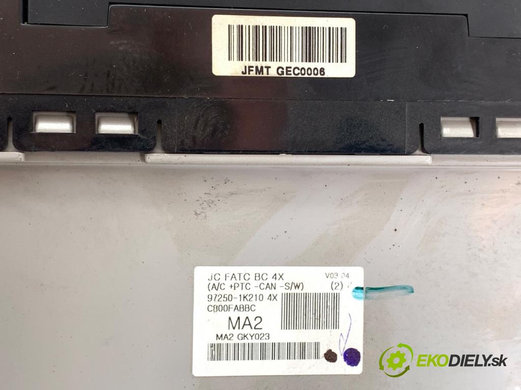 HYUNDAI ix20 liftback 2011 92 kW 1.6 1591 Panel ovládania kúrenia 97250-1K210 (Prepínacie páčky pod volantom)