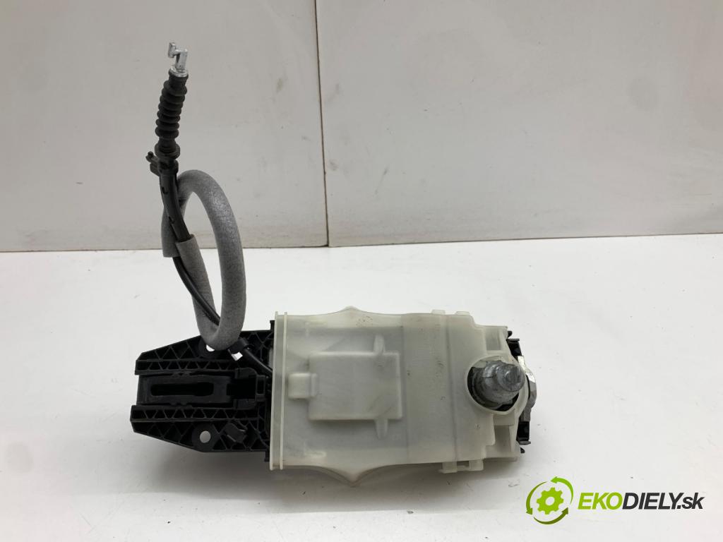 SKODA OCTAVIA III Kombi 2017 81 kW 1.6 TDI 1598 klika vnejší levý přední část 5L0837885B