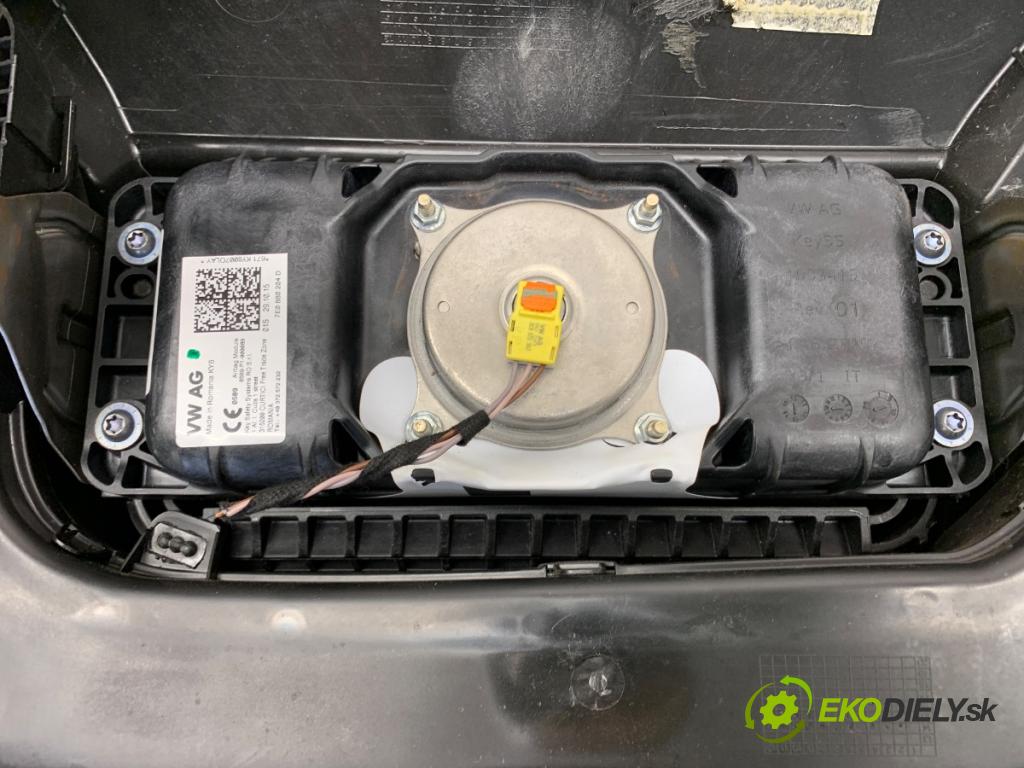 SKODA OCTAVIA III Kombi 2017 81 kW 1.6 TDI 1598 Palubná doska 5E0857069 (Palubná doska)