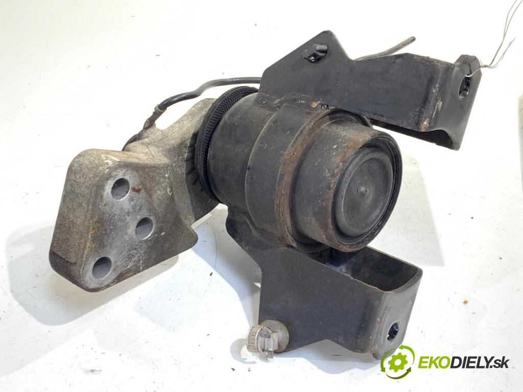 MITSUBISHI MIRAGE / SPACE STAR liftback 2014 52 kW 1.0 (A05A) 999 AirBag Motor pravy