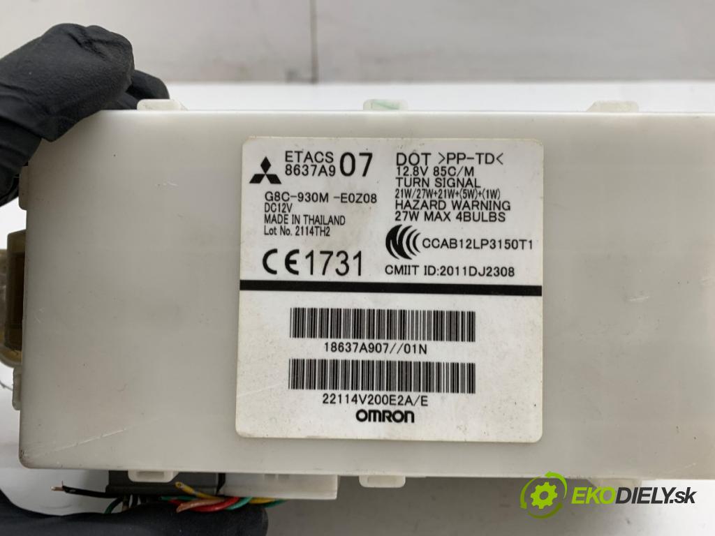 MITSUBISHI MIRAGE / SPACE STAR liftback 2014 52 kW 1.0 (A05A) 999 modul BSI 8637A907 (Pojistková skříňka)