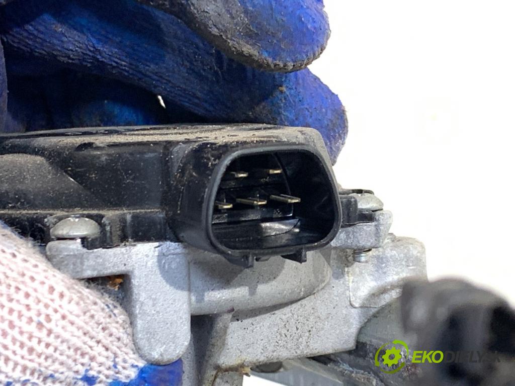 MITSUBISHI MIRAGE / SPACE STAR liftback 2014 52 kW 1.0 (A05A) 999 Mechanizmus stieračov predný  (Motorček stieračov predný)
