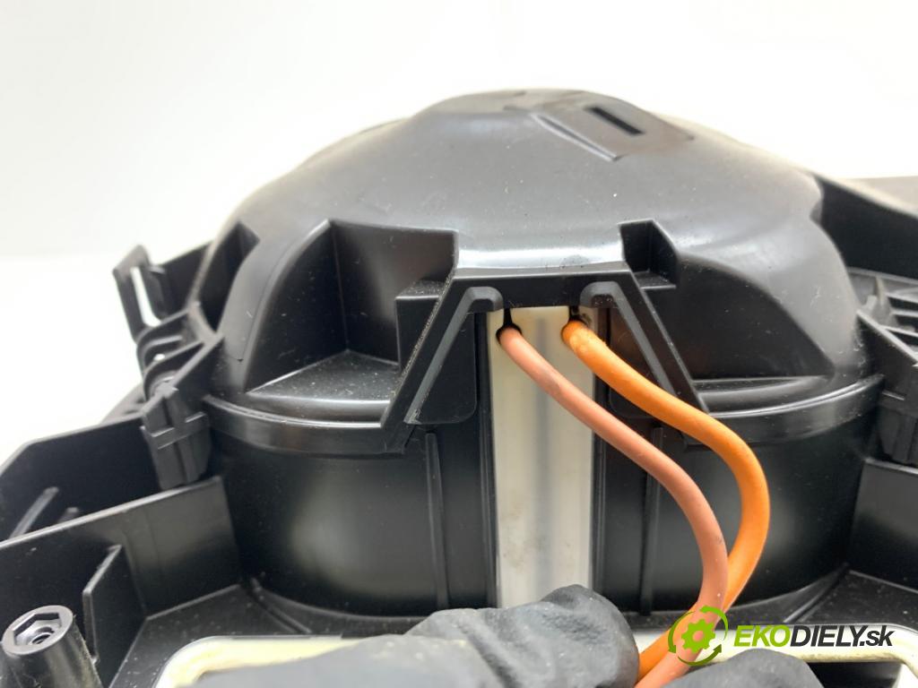 BMW F21 liftback 2014 75 kW 114 i 1598 ventilátor kúrenia T921557