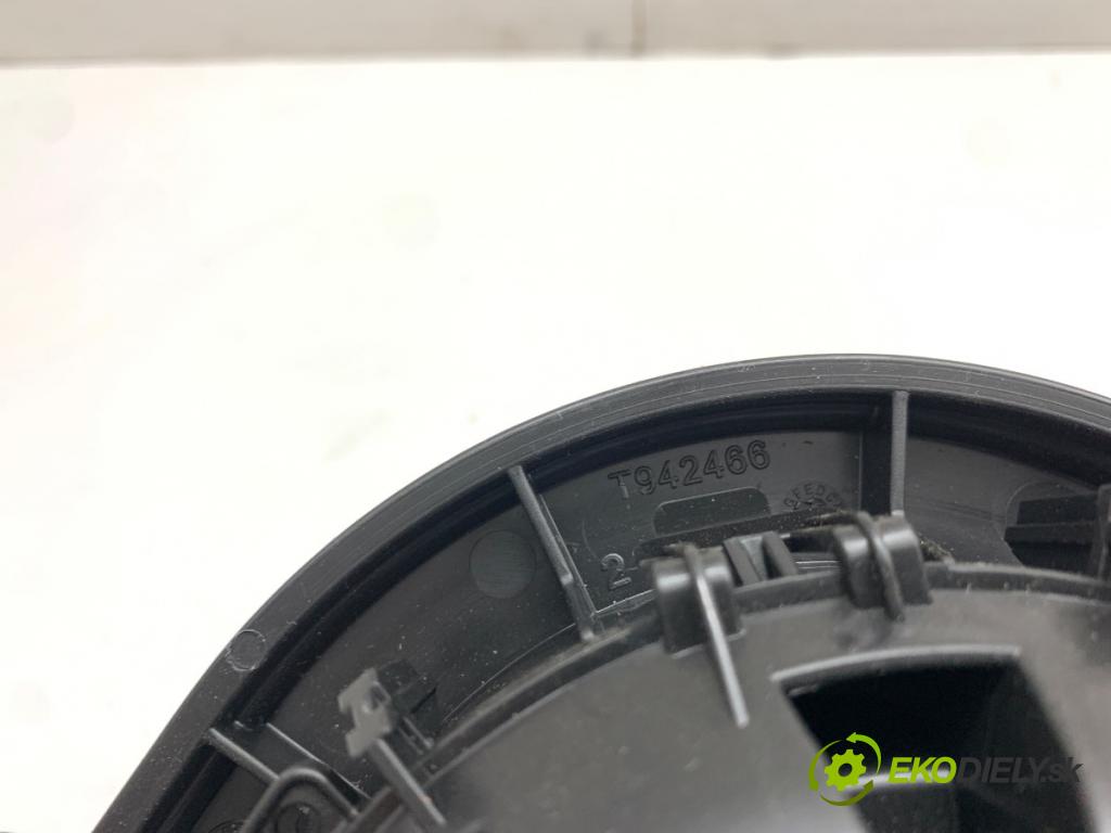 BMW F21 liftback 2014 75 kW 114 i 1598 ventilátor kúrenia T921557