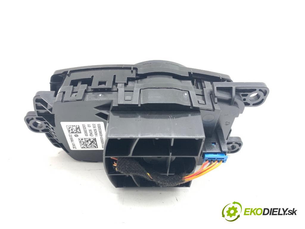 BMW F21 liftback 2014 75 kW 114 i 1598 přepínač Panel ovládaní 9317695