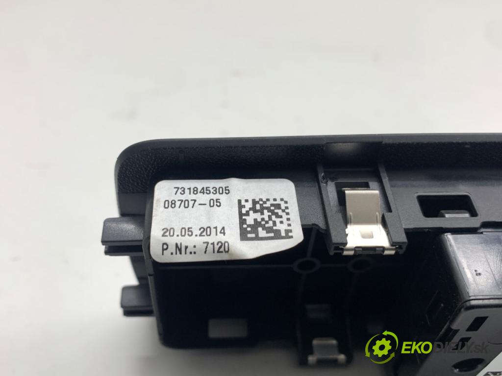 BMW F21 liftback 2014 75 kW 114 i 1598 přepínač oken 9226264 (Páčky pod volantem)