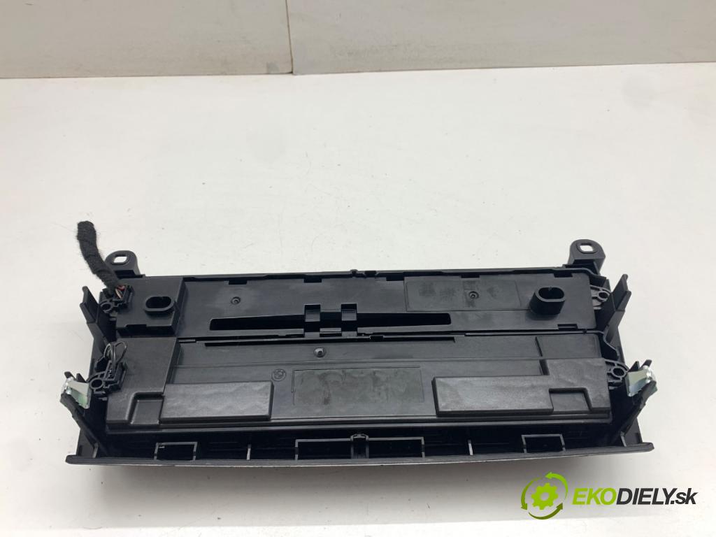 BMW F21 liftback 2014 75 kW 114 i 1598 Panel ovládaní topení 9207197 (Páčky pod volantem)
