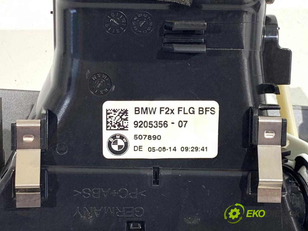 BMW F21 liftback 2014 75 kW 114 i 1598 lišty kryt 9205364 (Lišta)
