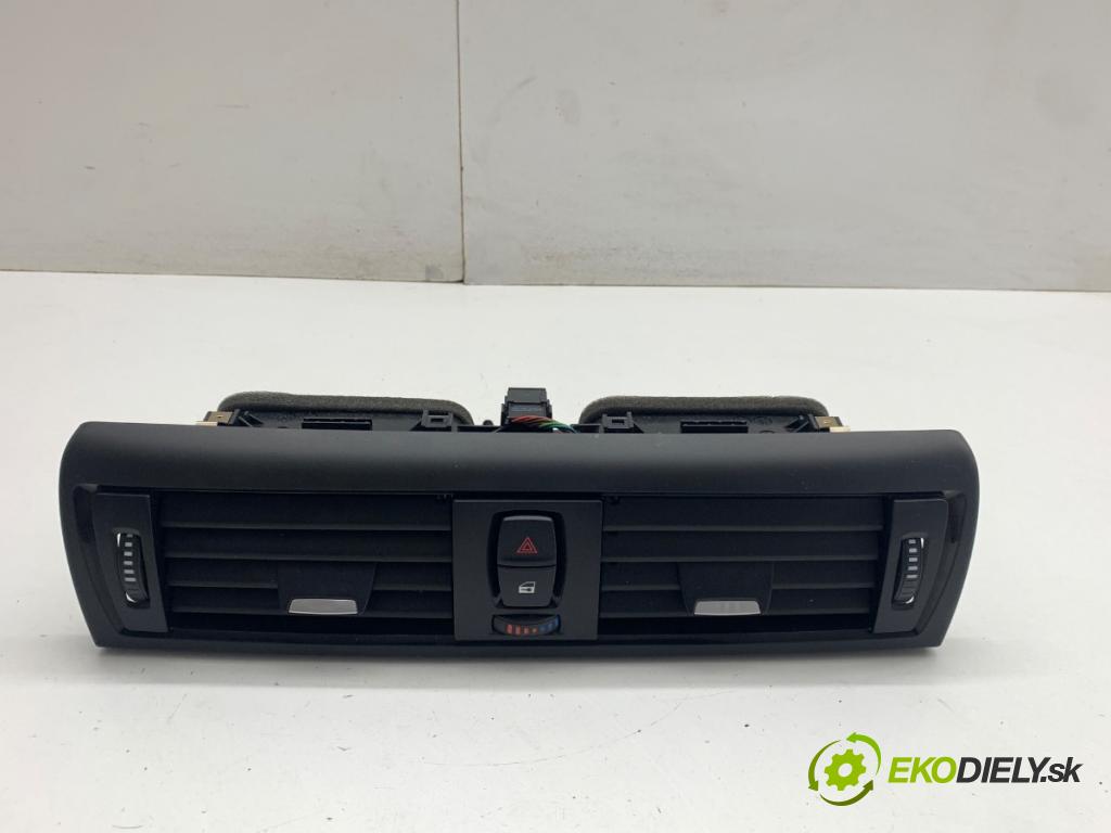 BMW F21 liftback 2014 75 kW 114 i 1598 Mriežky kúrenia predný 9207116