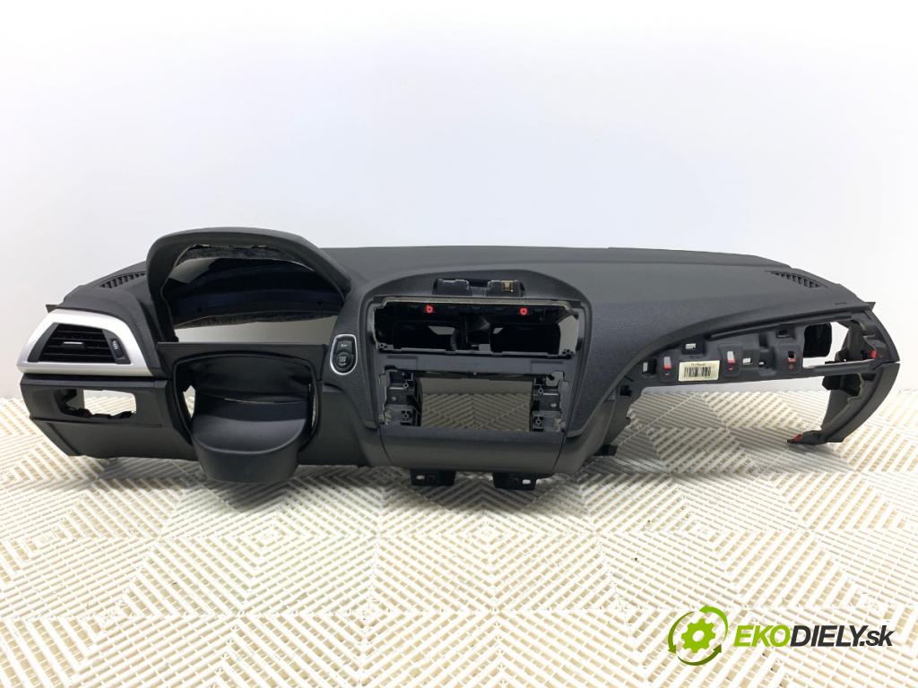 BMW F21 liftback 2014 75 kW 114 i 1598 Palubná doska VANKÚŠ: spolujazdca 