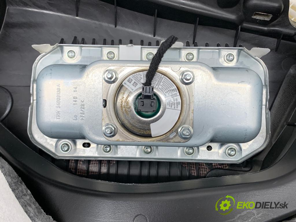 BMW F21 liftback 2014 75 kW 114 i 1598 Palubná doska VANKÚŠ: spolujazdca