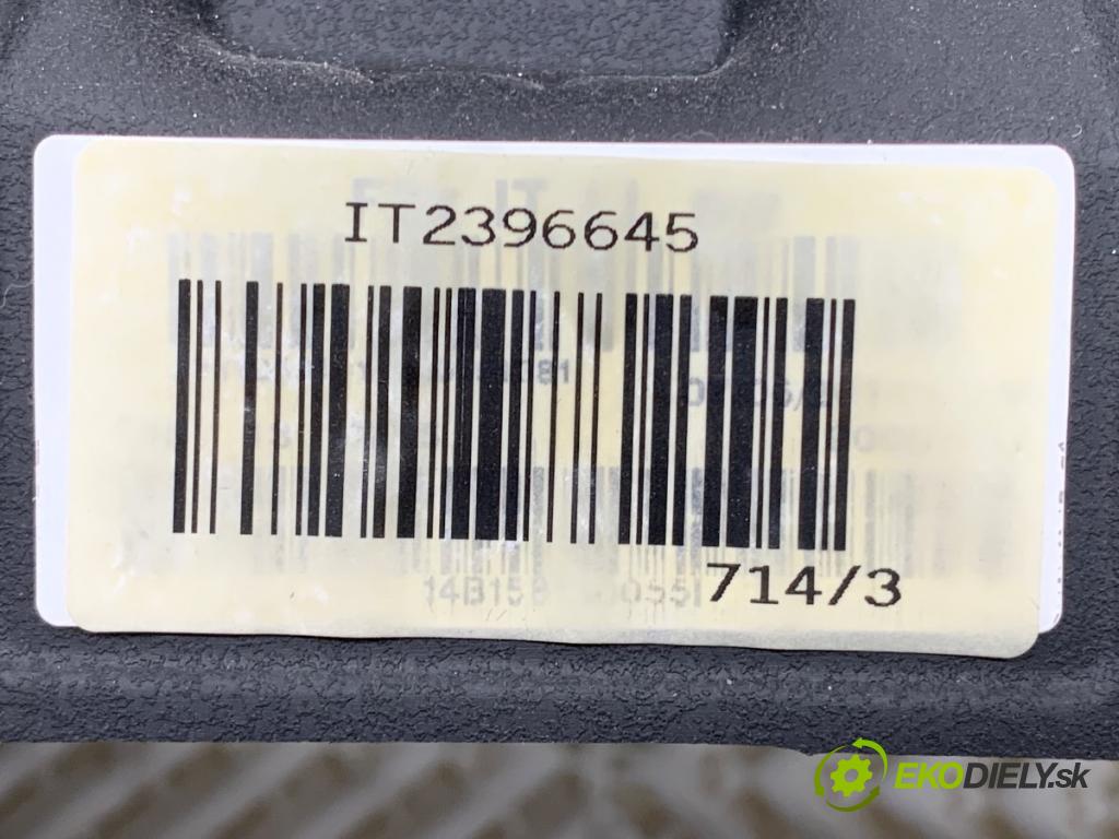BMW F21 liftback 2014 75 kW 114 i 1598 Palubná doska VANKÚŠ: spolujazdca