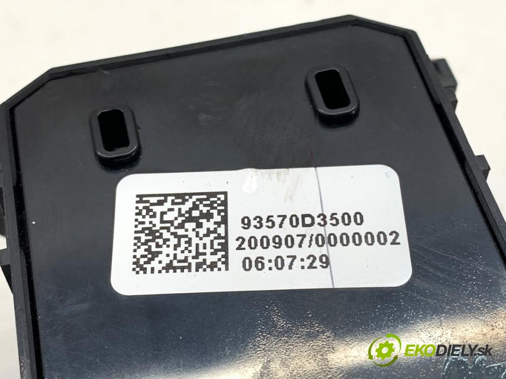 HYUNDAI TUCSON SUV 2020 97 kW 1.6 GDi 1591 Prepínač okien 93570D3500 (Prepínacie páčky pod volantom)
