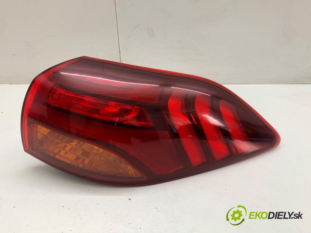 HYUNDAI TUCSON SUV 2020 97 kW 1.6 GDi 1591 Svetlo pravy zad 92402D7600