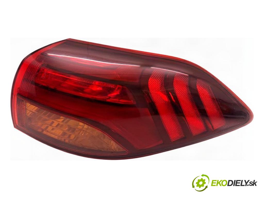 HYUNDAI TUCSON SUV 2020 97 kW 1.6 GDi 1591 světlo pravý zadní část 92402D7600