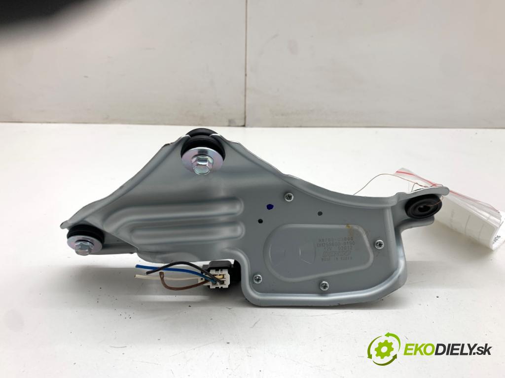 HYUNDAI TUCSON SUV 2020 97 kW 1.6 GDi 1591 Motor stieračov zad 98700-D3000