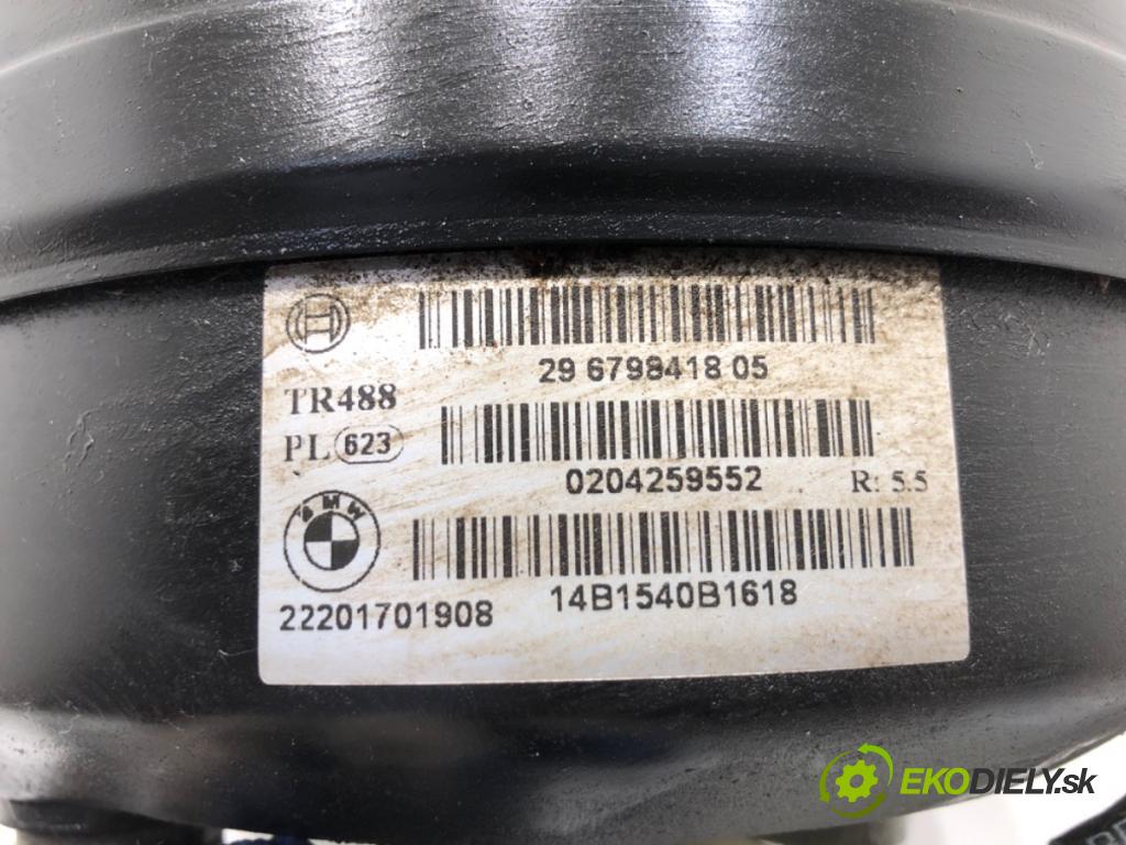 BMW F21 liftback 2014 75 kW 114 i 1598 Posilovač bŕzd 6798418