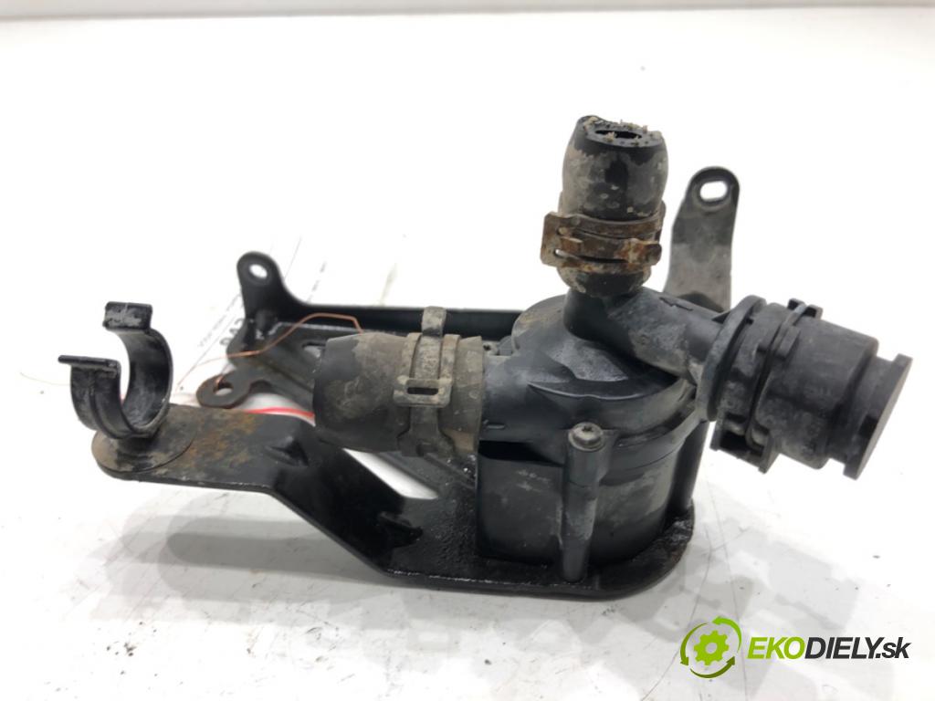 BMW F21 liftback 2014 75 kW 114 i 1598 DALŠÍ: pumpa vody 8616992 (Vodní pumpa)