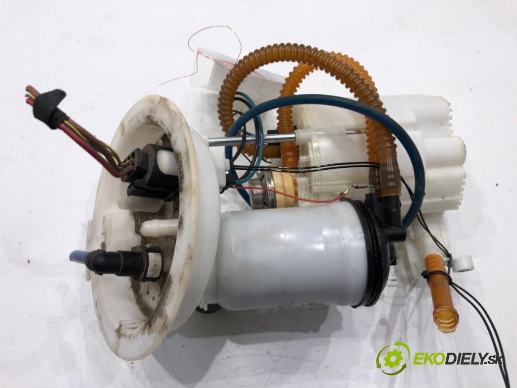 BMW F21 liftback 2014 75 kW 114 i 1598 Pumpa paliva 7243974