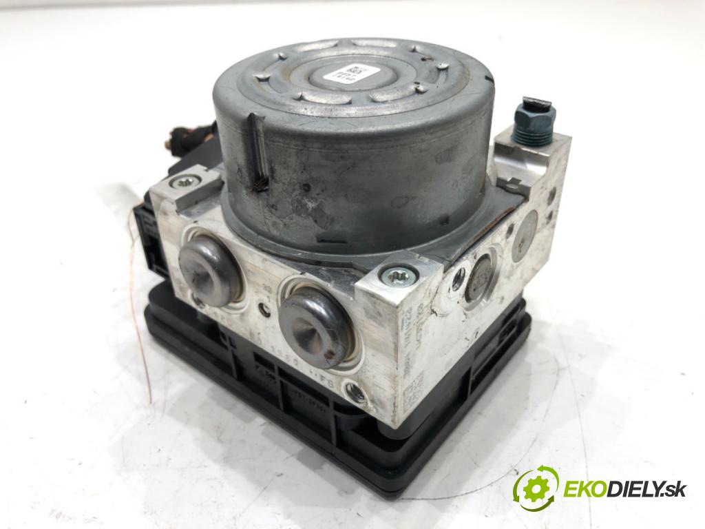 BMW F21 liftback 2014 75 kW 114 i 1598 Pumpa ABS 6869726 (Pumpa ABS)