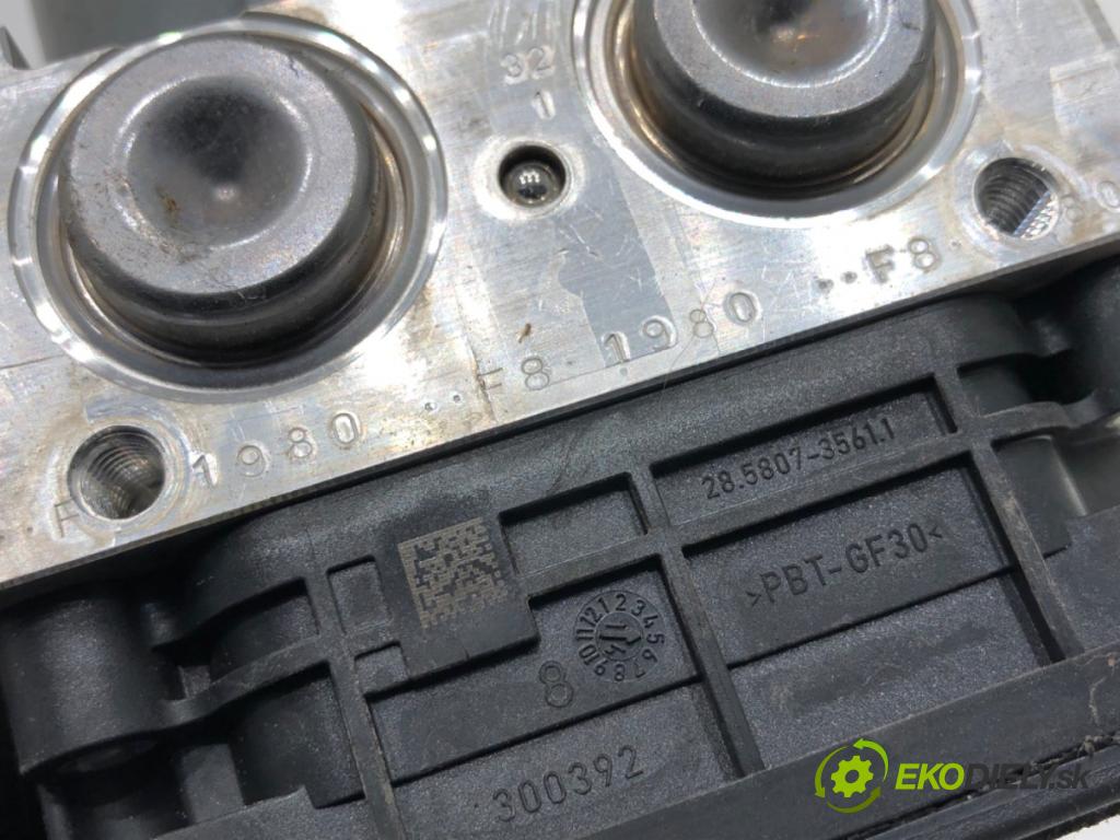 BMW F21 liftback 2014 75 kW 114 i 1598 Pumpa ABS 6869726 (Pumpa ABS)