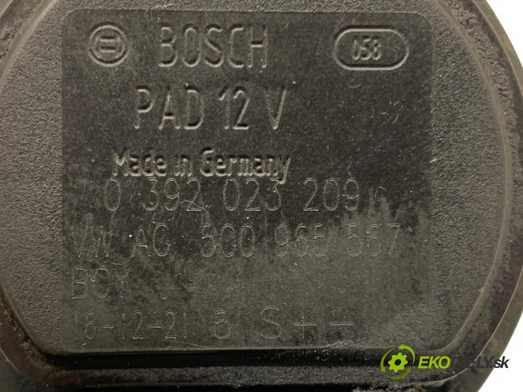 SKODA OCTAVIA III Kombi 2017 81 kW 1.6 TDI 1598 DALŠÍ: Pumpa vody 5G0965567 (Vodná pumpa)