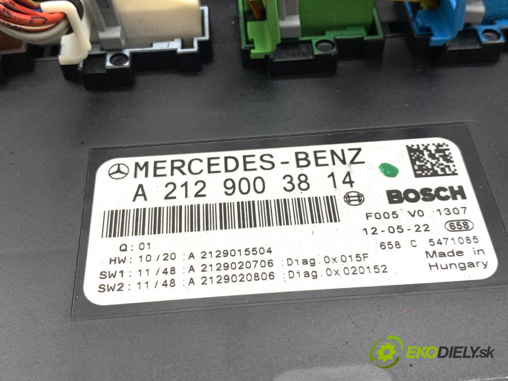 MERCEDES-BENZ W218 Kombi 2013 195 kW CLS 350 CDI / d 4-matic (218.993) 2987 skříňka poistková A2129003814 (Pojistková skříňka)