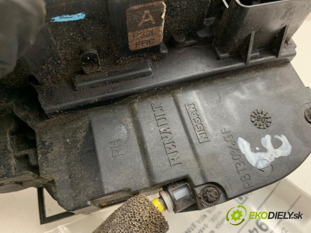 NISSAN QASHQAI J10 SUV 2007 104 kW 2.0 1997 zámok Dvere pravy predný