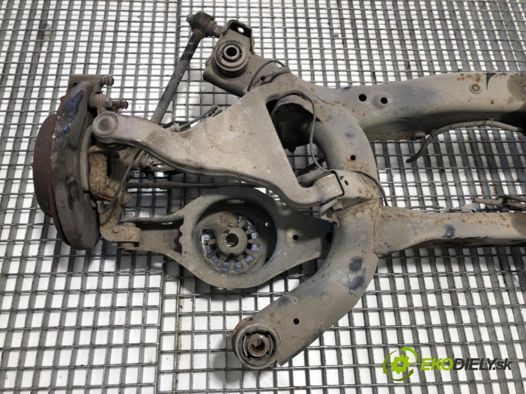 NISSAN MURANO Z50 SUV 2006 172 kW 3.5 3498 výztuha zadní část