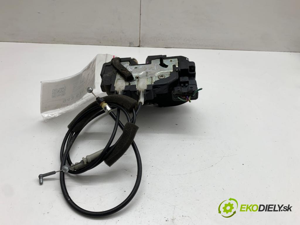 NISSAN MURANO Z50 SUV 2006 172 kW 3.5 3498 zámok Dvere pravy zad