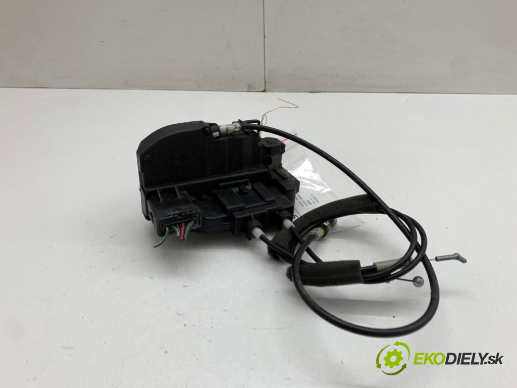 NISSAN MURANO Z50 SUV 2006 172 kW 3.5 3498 zámok Dvere pravy zad