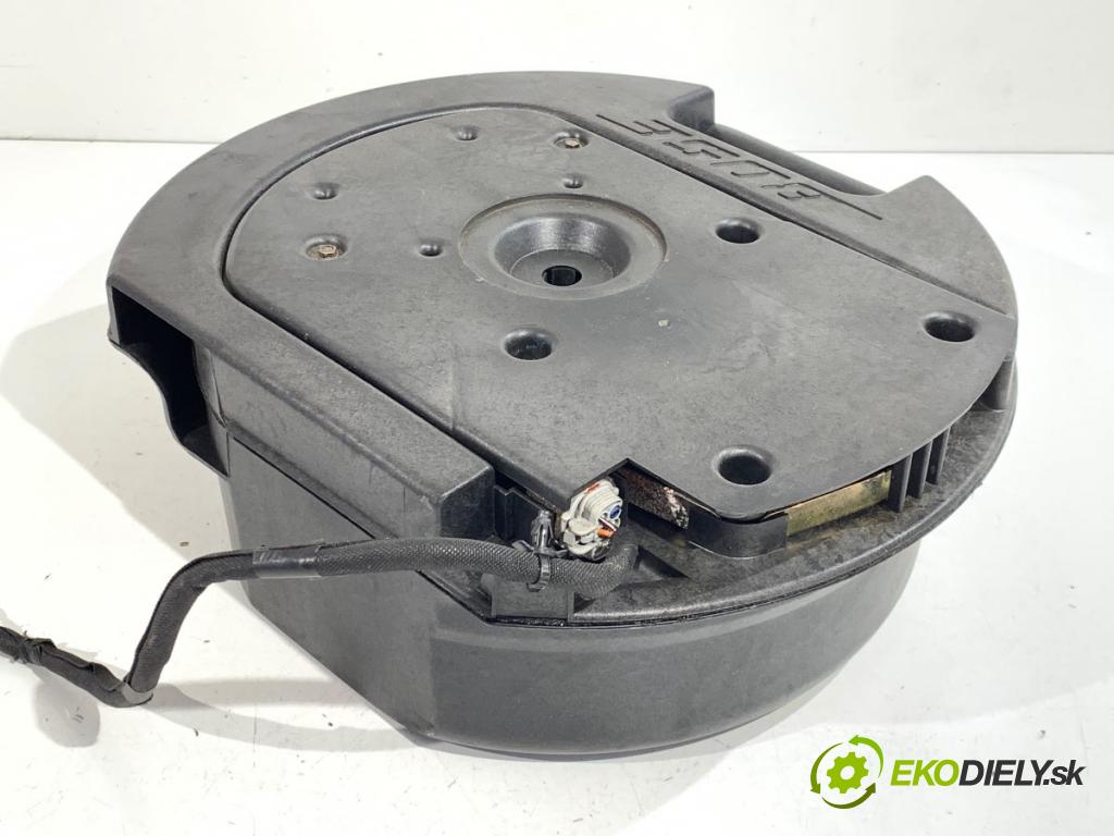 NISSAN MURANO Z50 SUV 2006 172 kW 3.5 3498 subwoofer 28170-CA10A (Audio zariadenie)