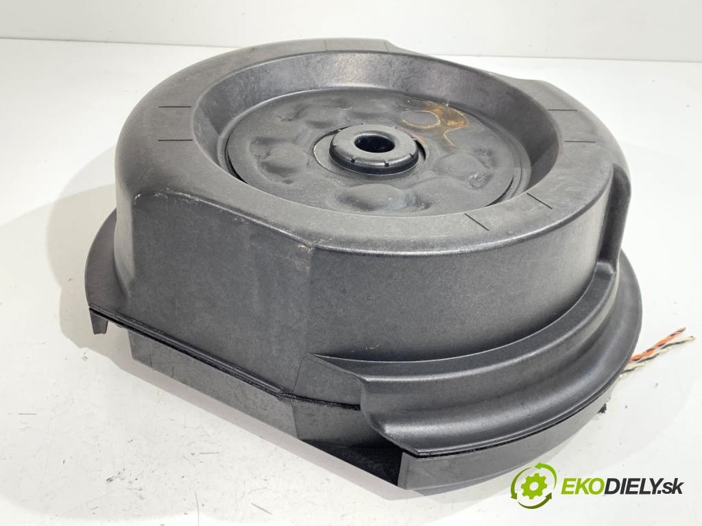 NISSAN MURANO Z50 SUV 2006 172 kW 3.5 3498 subwoofer 28170-CA10A (Audio zariadenie)