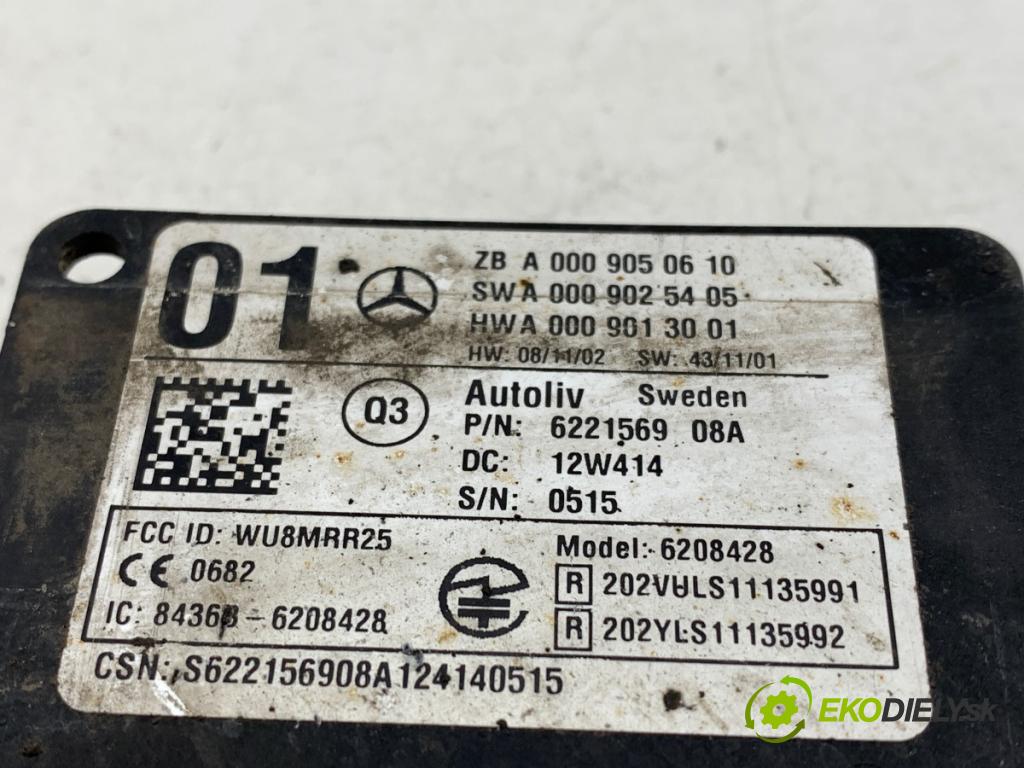 MERCEDES-BENZ W218 Kombi 2013 195 kW CLS 350 CDI / d 4-matic (218.993) 2987 RADAR: tempomatu AKTÍVNE: A0009050610