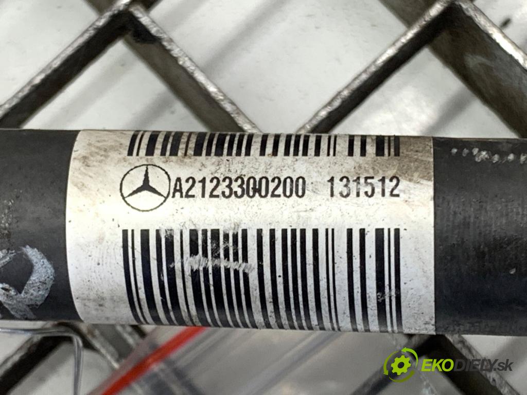 MERCEDES-BENZ W218 Kombi 2013 195 kW CLS 350 CDI / d 4-matic (218.993) 2987 Poloos ľavy predný A2123300200