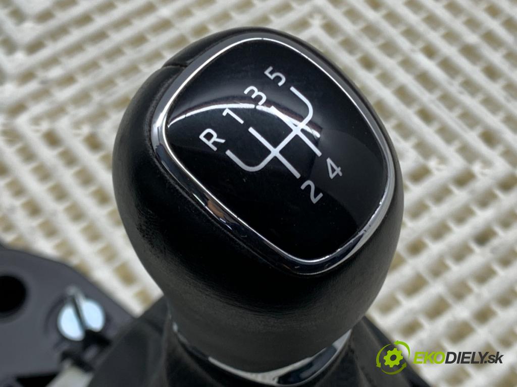 SKODA OCTAVIA III Kombi 2017 81 kW 1.6 TDI 1598 Kulisa 5Q0711049AP (Rýchlostná páka (kulisa))