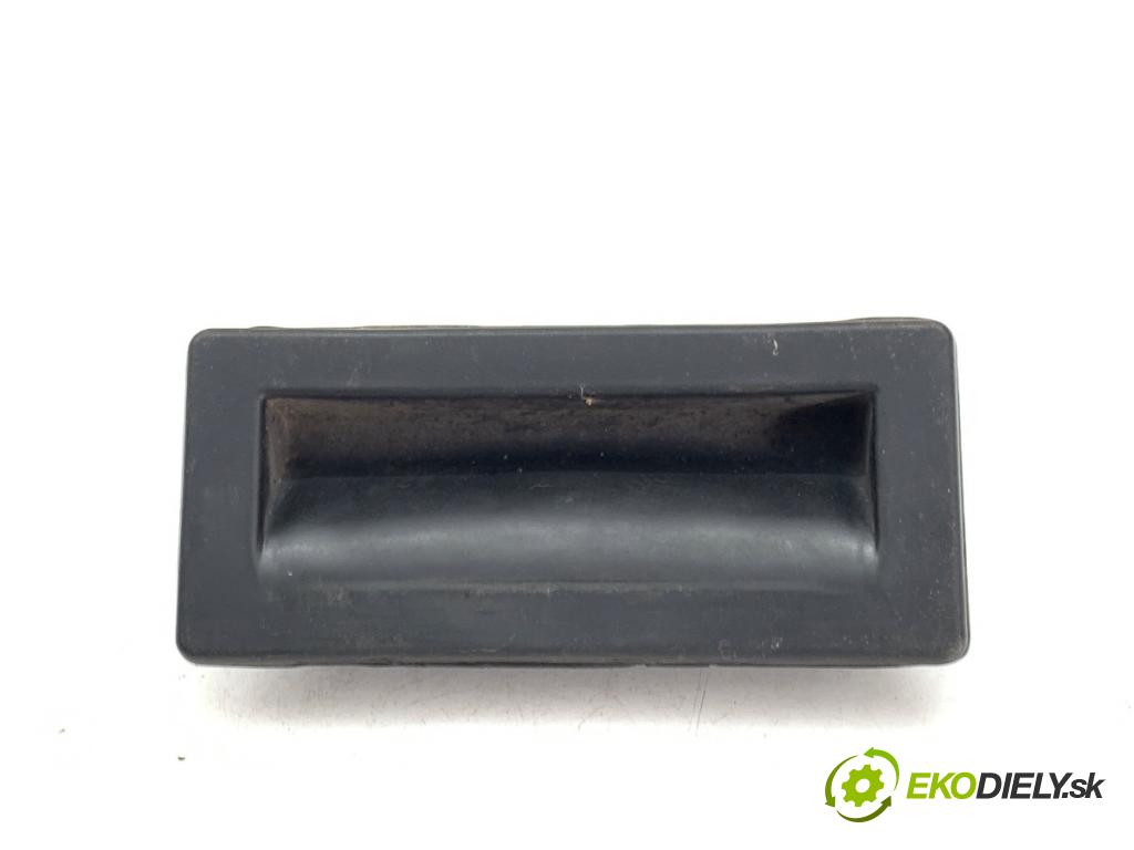 SKODA OCTAVIA III Kombi 2017 81 kW 1.6 TDI 1598 Kľučka dverí zad 3V0827566