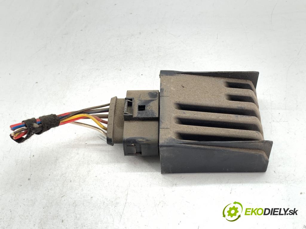 SKODA OCTAVIA III Kombi 2017 81 kW 1.6 TDI 1598 Modul pumpy paliva 3Q0906121B