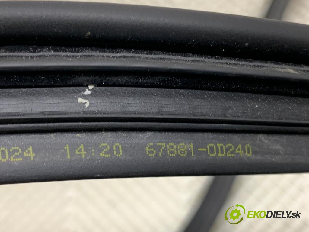 TOYOTA YARIS IV SUV 2024 68 kW 1.5 Hybrid (MXPJ10) 1490 těsnění dveří zadní část