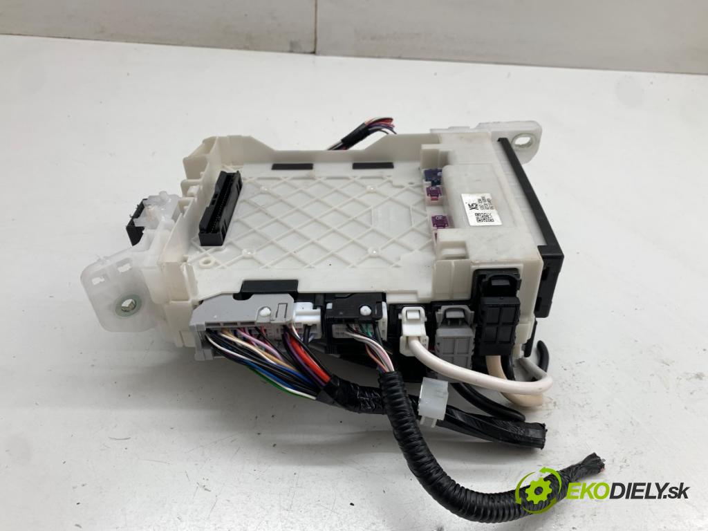 TOYOTA YARIS IV SUV 2024 68 kW 1.5 Hybrid (MXPJ10) 1490 modul komfortu 82730-52R90 (Komfortní modul)