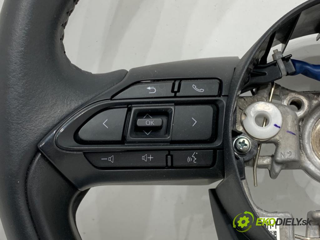 TOYOTA YARIS IV SUV 2024 68 kW 1.5 Hybrid (MXPJ10) 1490 Volant (Volant)