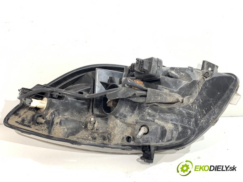 TOYOTA YARIS II liftback 2007 98 kW 1.8 VVTi (ZSP90_) 1798 světlomet pravý přední část