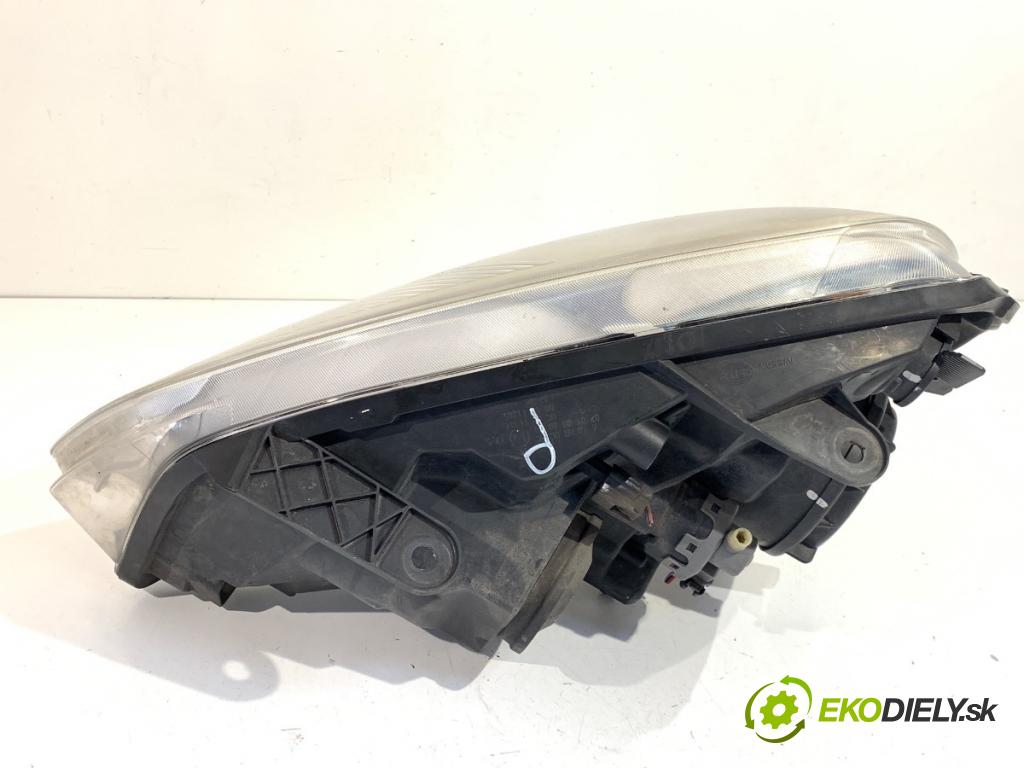 NISSAN QASHQAI J10 SUV 2007 104 kW 2.0 1997 Svetlomet pravy predný