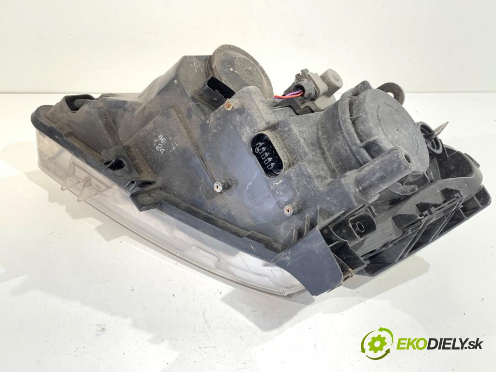 NISSAN QASHQAI J10 SUV 2007 104 kW 2.0 1997 Svetlomet pravy predný