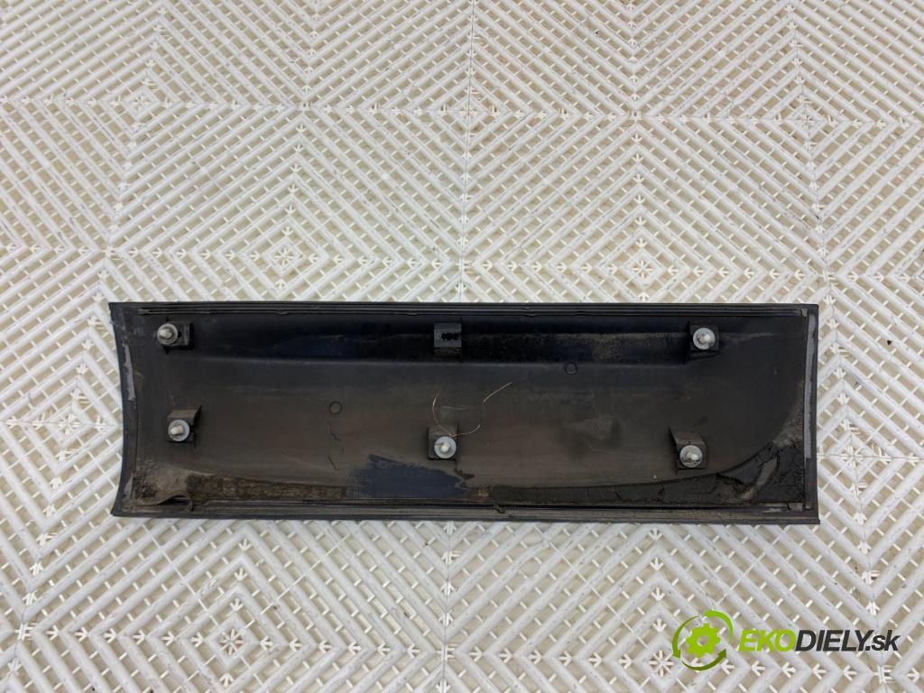 NISSAN QASHQAI J10 SUV 2007 104 kW 2.0 1997 lišta dveře levý zadní část 82871-JD01D
