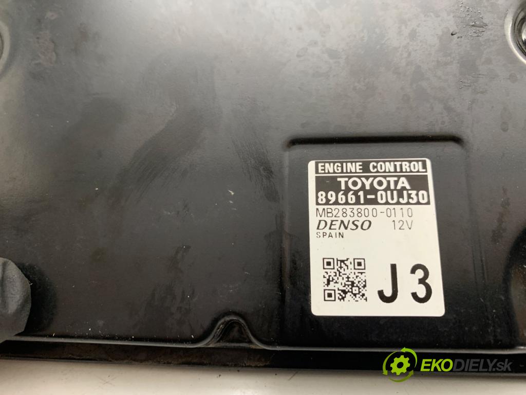 TOYOTA YARIS IV SUV 2024 68 kW 1.5 Hybrid (MXPJ10) 1490 řídící jednotka motora 89661-0UJ30 (Řídicí jednotka)