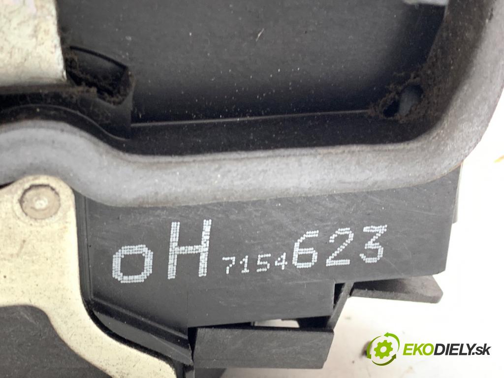 BMW E87 liftback 2004 120 kW 120 d 1995 zámok Dvere ľavy predný 7154623