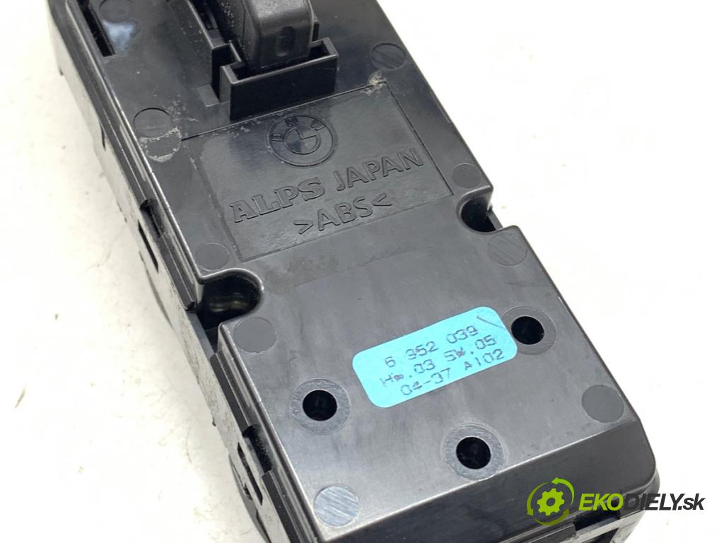 BMW E87 liftback 2004 120 kW 120 d 1995 přepínač oken  (Páčky pod volantem)